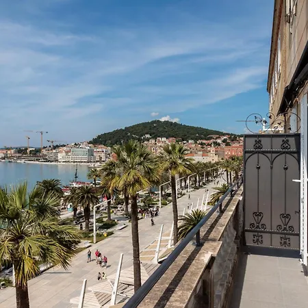 Imperial Riva Апартаменти Спліт